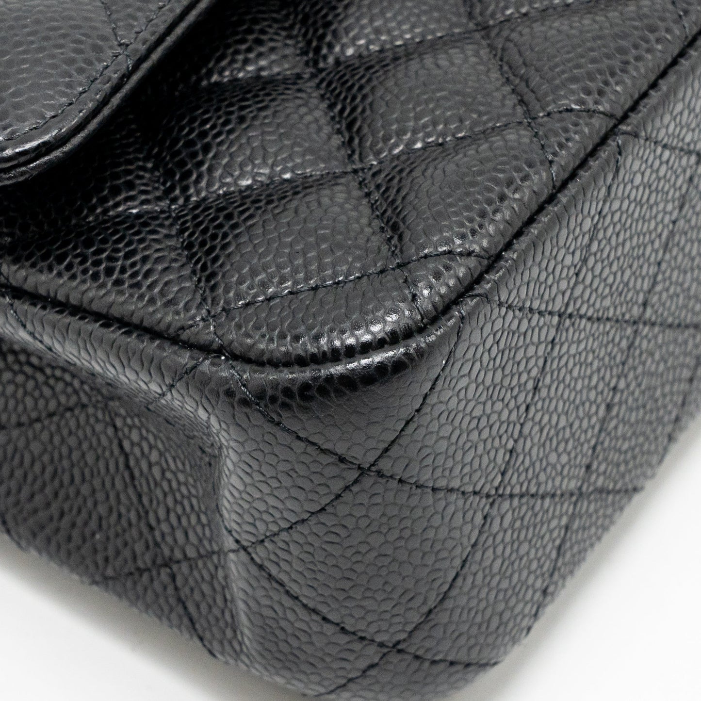 Chanel MEDIUM Classic Double Flap Bag Caviar Black GHW