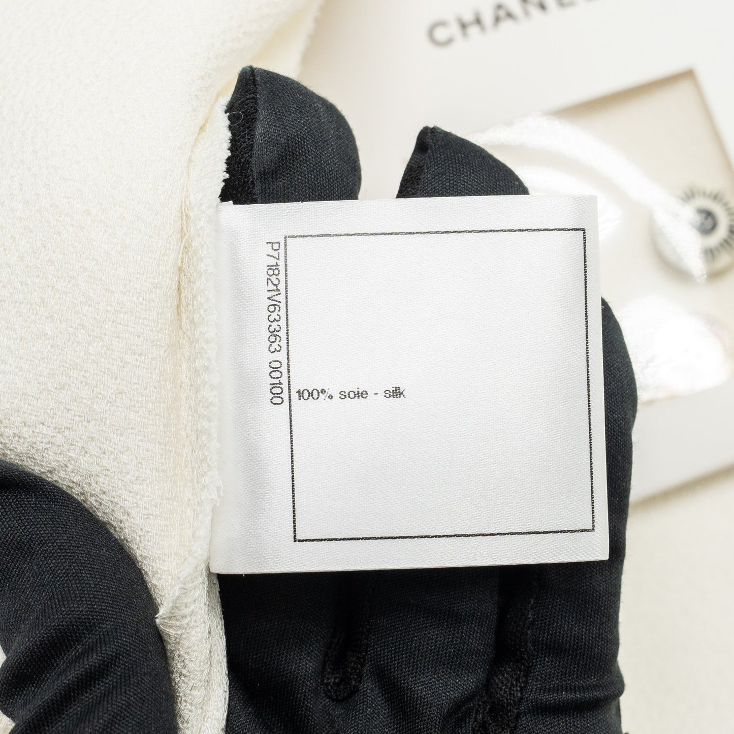 CHANEL Size 34 22C Runway Silk Crepe Blouse White