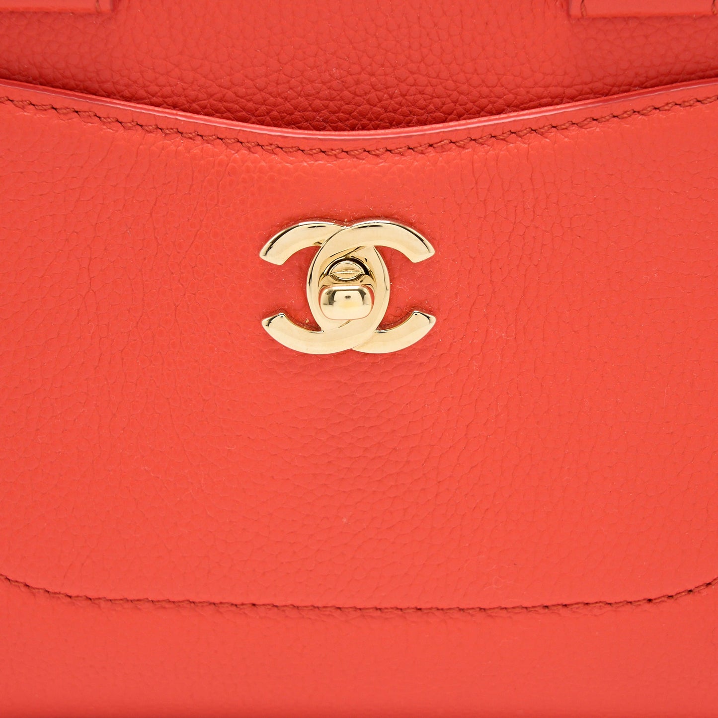 Chanel Neo Executive mini Tote Calfskin Red GHW