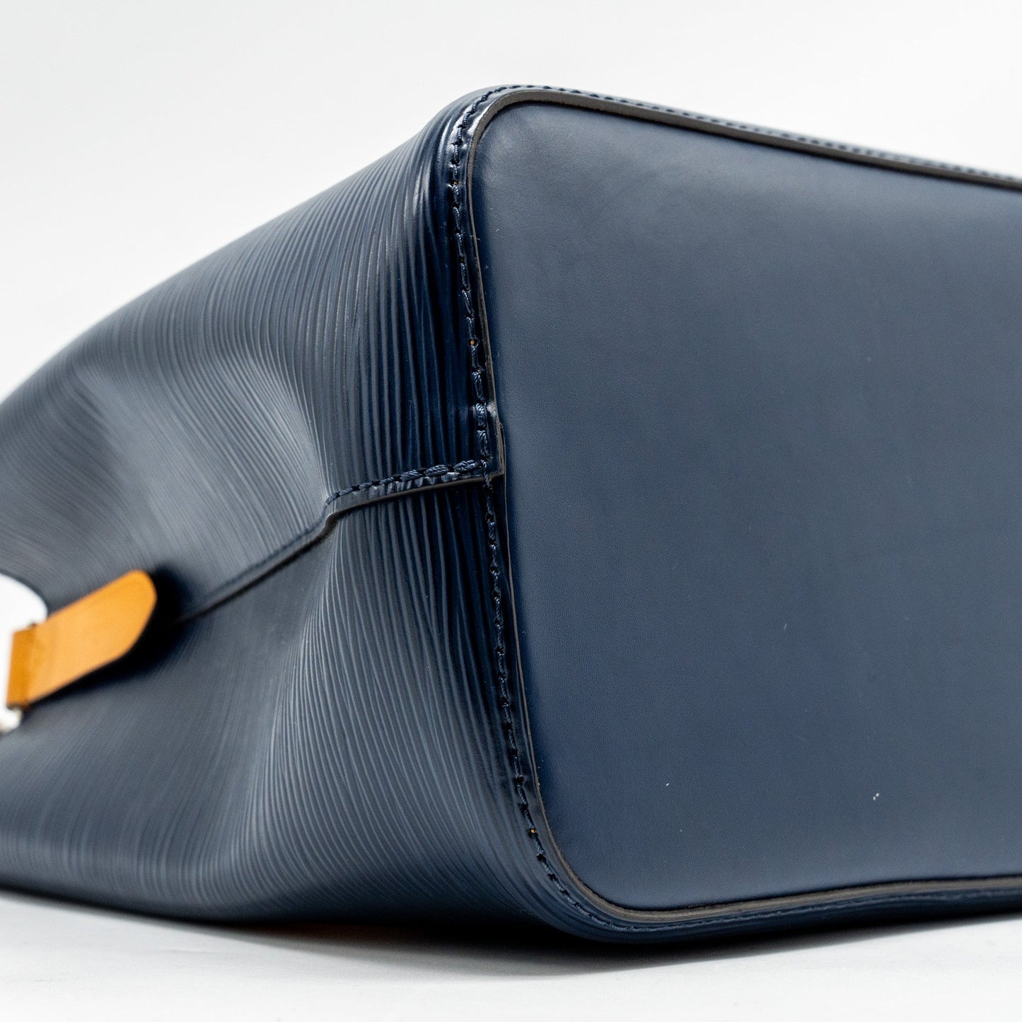LOUIS VUITTON Neo Noe BB Epi Navy/Yellow SHW