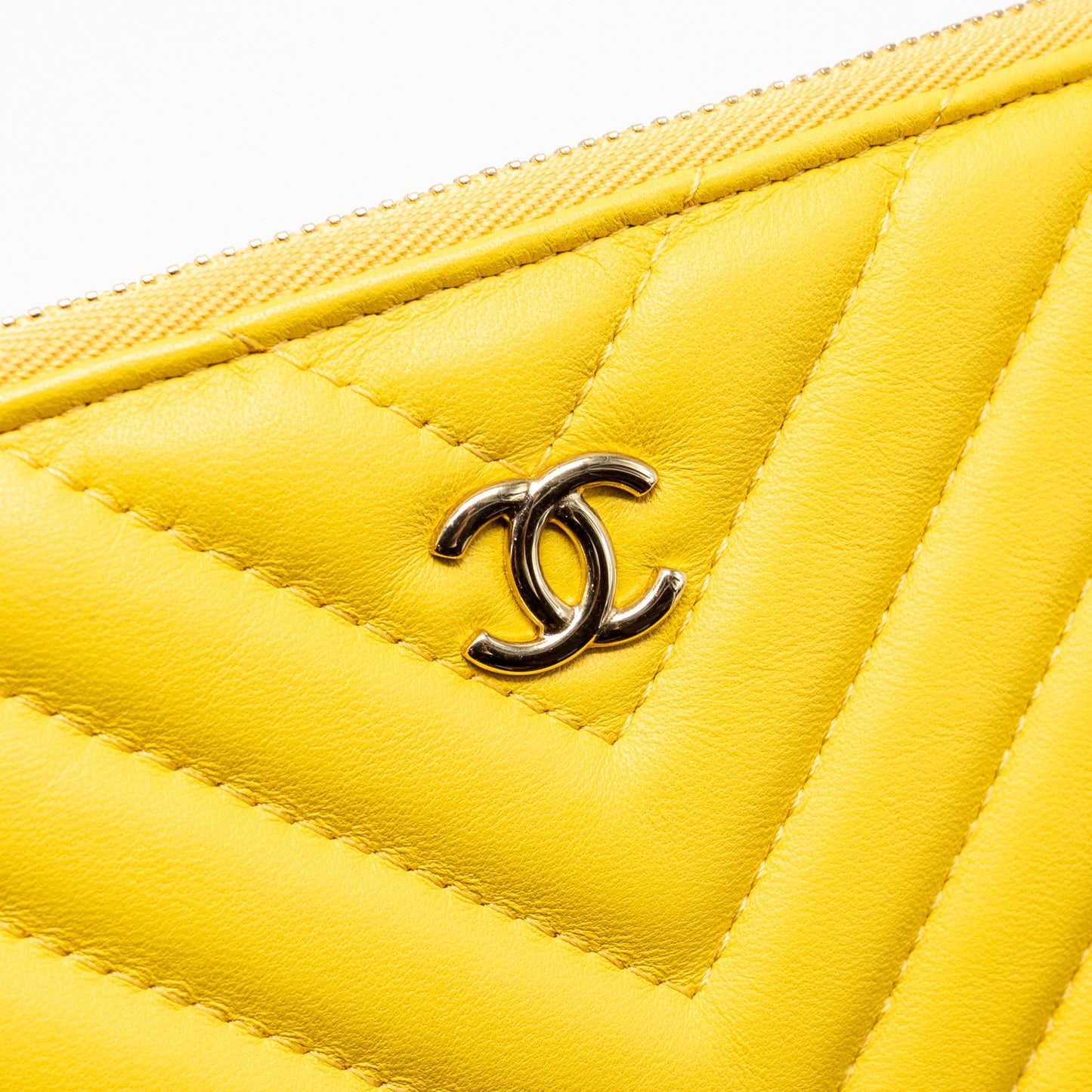 Chanel Chevron zip pouch / clutch lambskin yellow LGHW