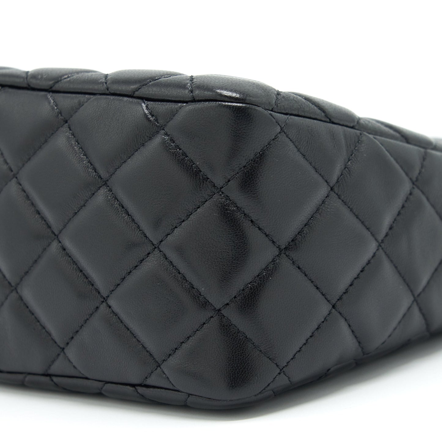 Chanel 22S Pearl Crush Hobo Bag Lambskin Black GHW