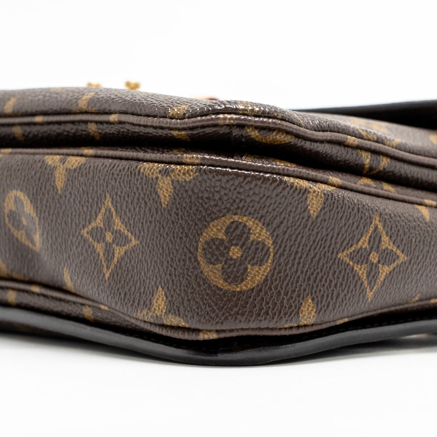 Louis Vuitton Pochette Métis Monogram Canvas GHW