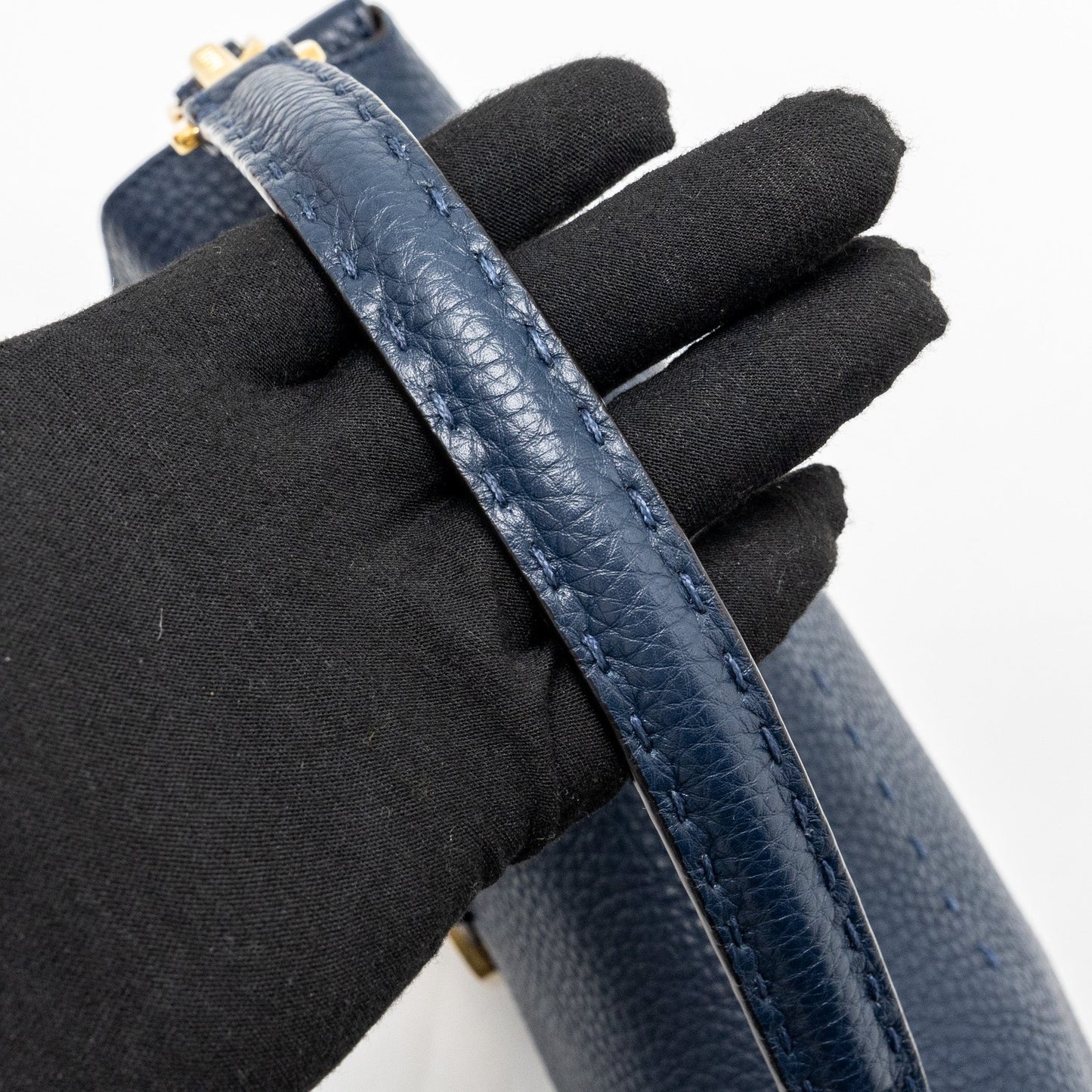 Fendi Baguette bag grained calfskin dark blue GHW