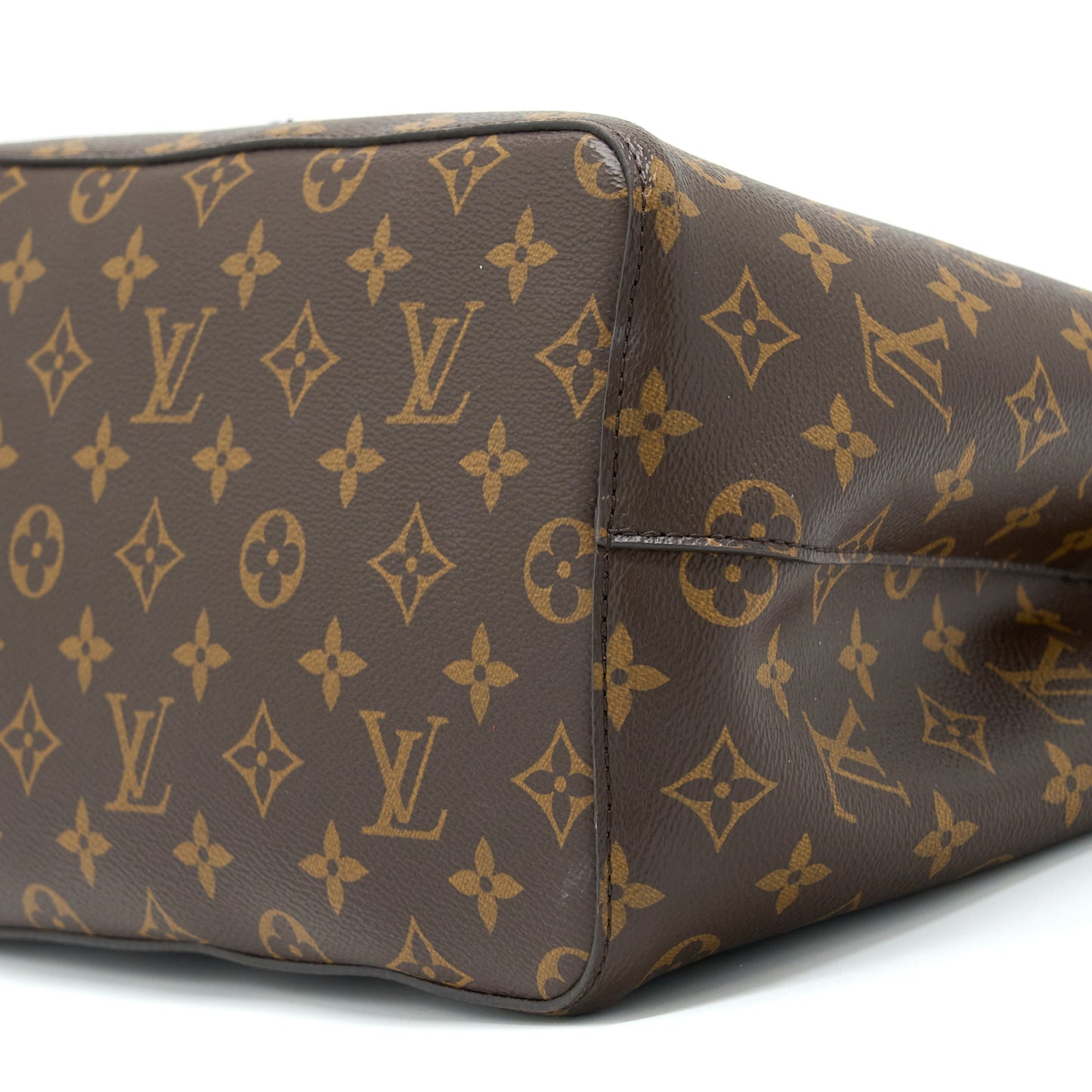 Louis Vuitton Neo Noe Monogram Canvas GHW