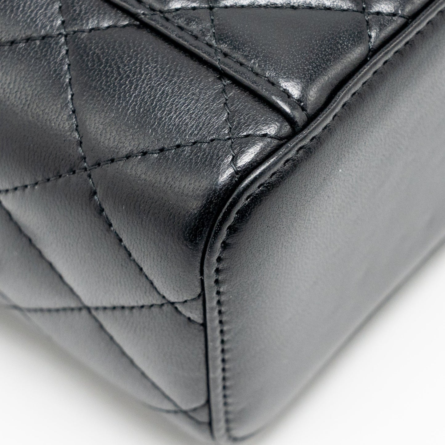 Chanel pearl crush long vanity with chain lambskin black GHW