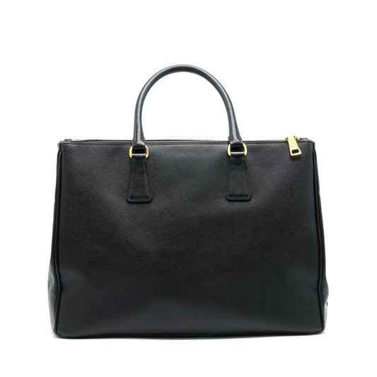 Prada Saffiano Tote Large in Black