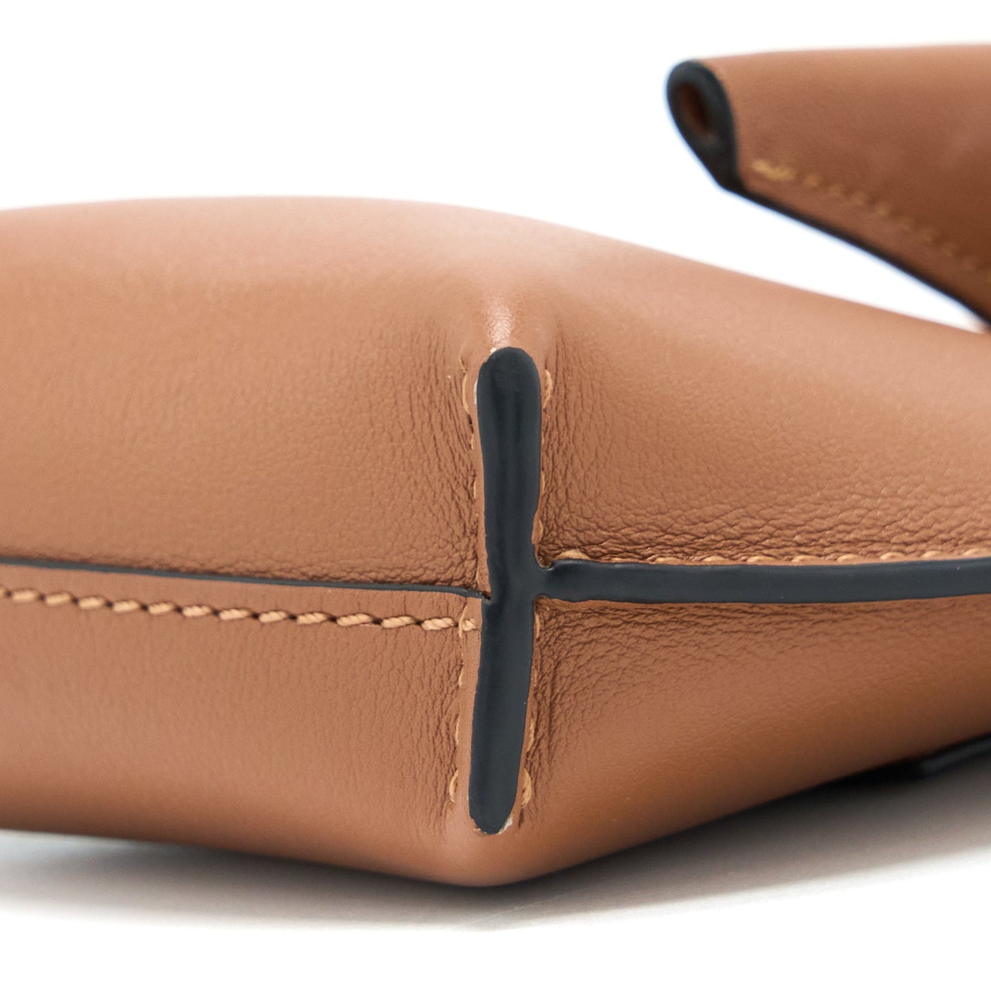 Loewe Elephant Phone Pocket Calfskin Tan