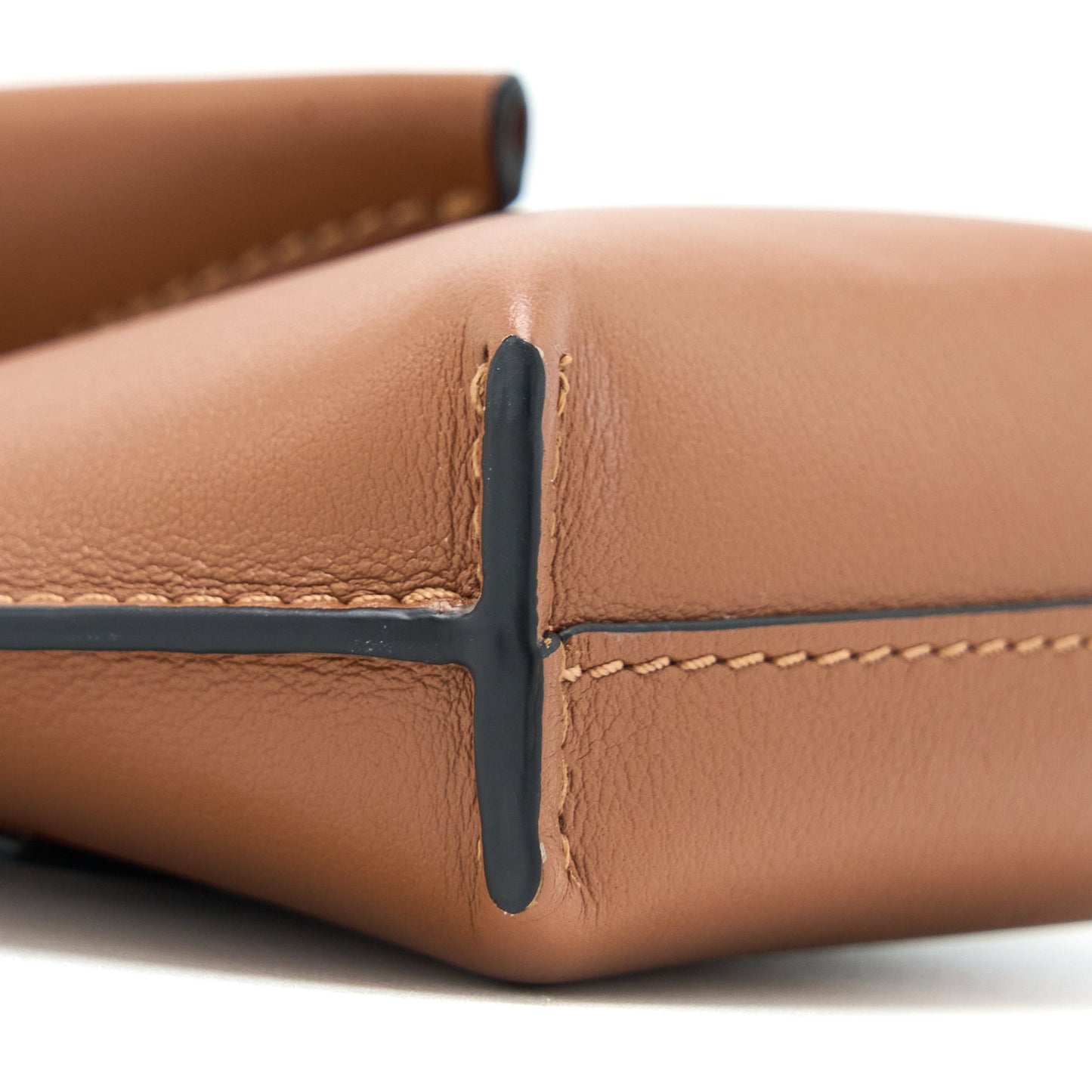 Loewe Elephant Phone Pocket Calfskin Tan