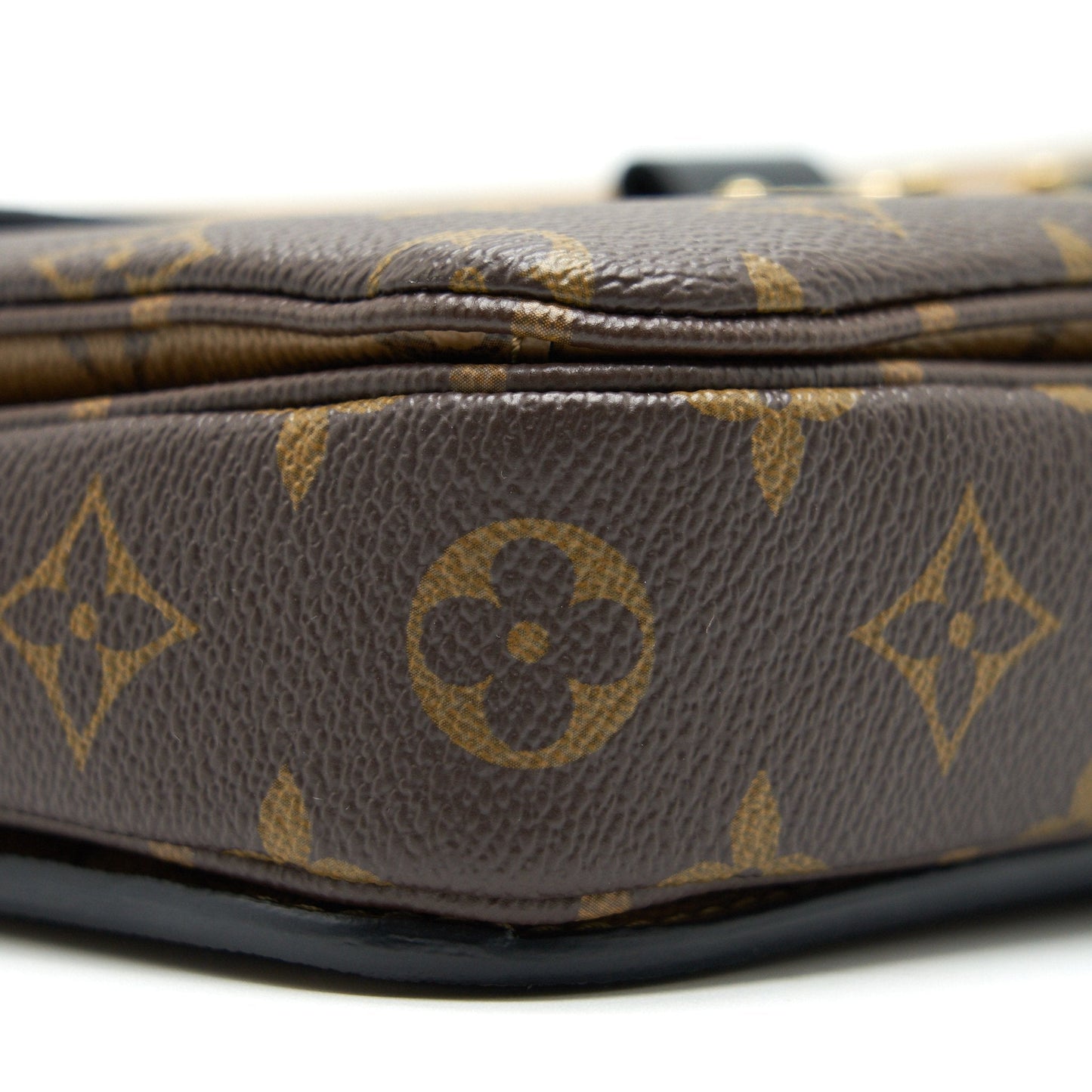 Louis Vuitton Pochette Metis Monogram Reverse Canvas