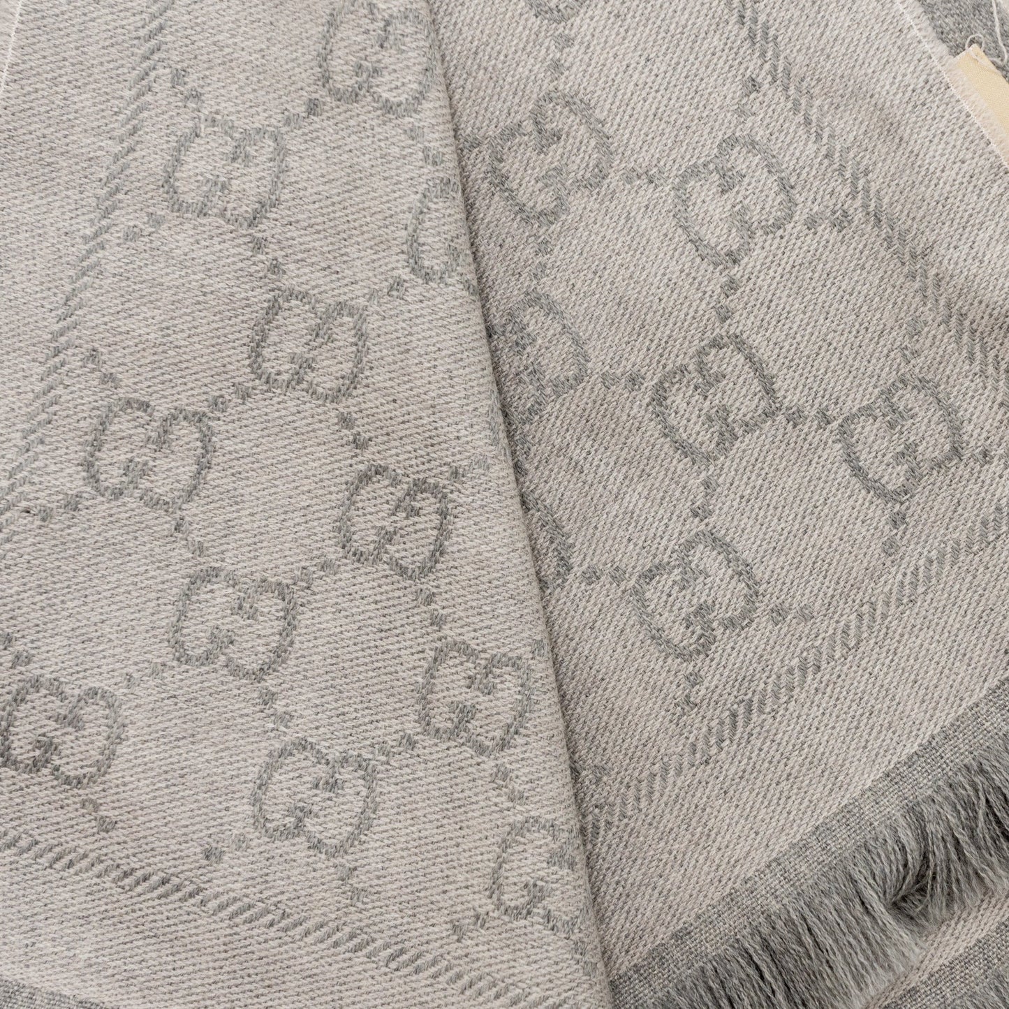 Gucci Knitted Wool Scarf GG Supreme Jacquard Light Grey
