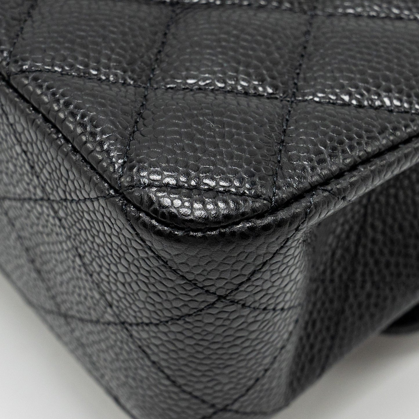 Chanel Medium Classic Double Flap Bag Caviar BLACK GHW (Microchip)