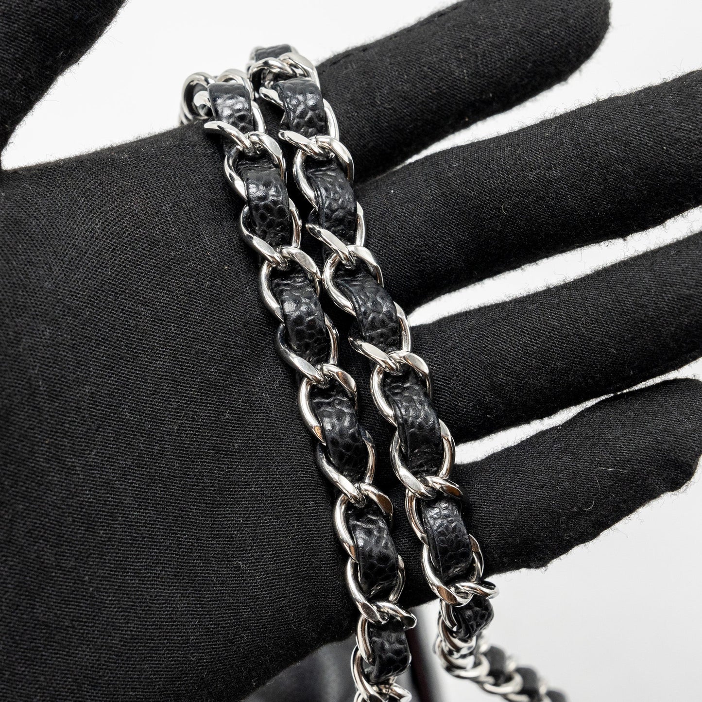 Chanel Medium Classic Double Flap bag caviar black SHW (microchip)