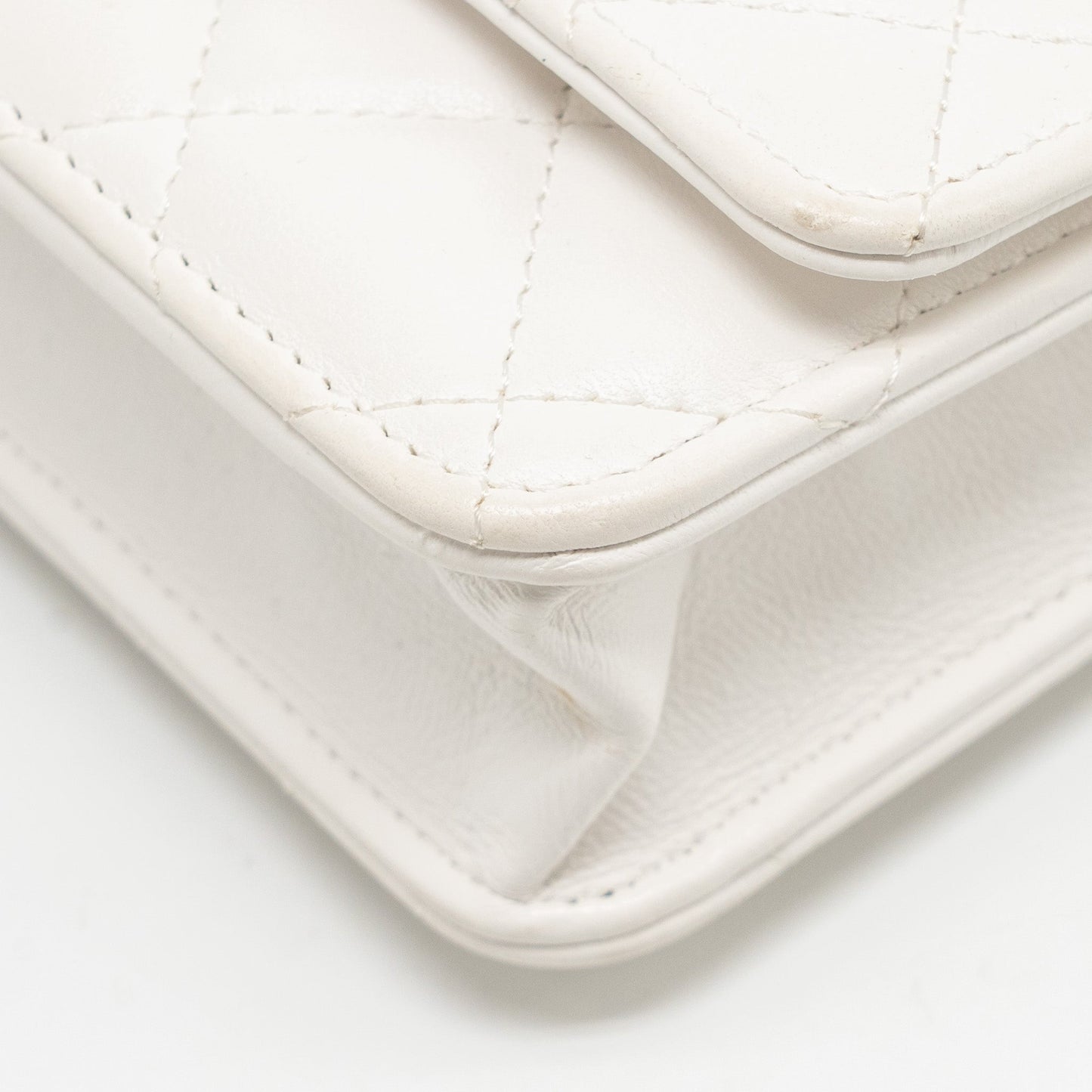 Chanel Giant Chain Classic Wallet on Chain Lambskin White Multicolour Hardware (Microchip)