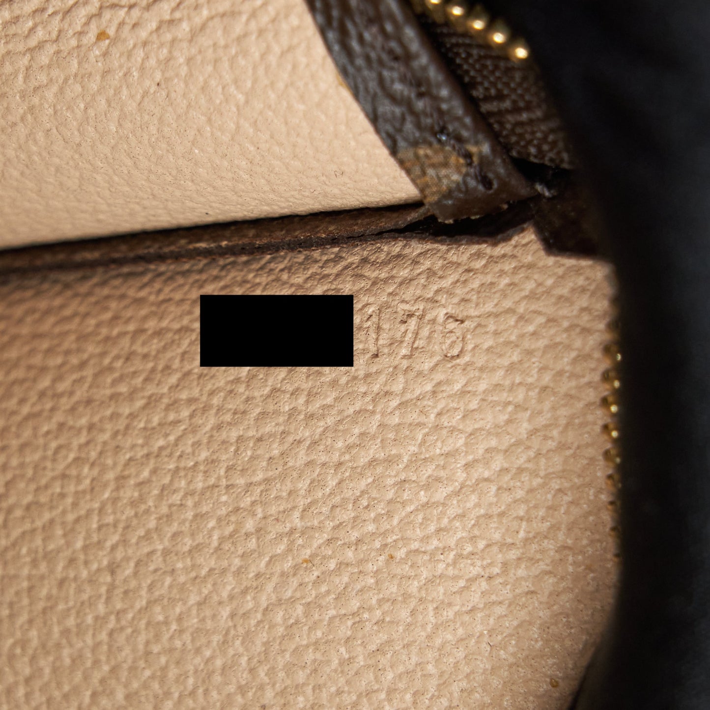 Louis Vuitton Toiletry Pochette 26 Monogram Canvas