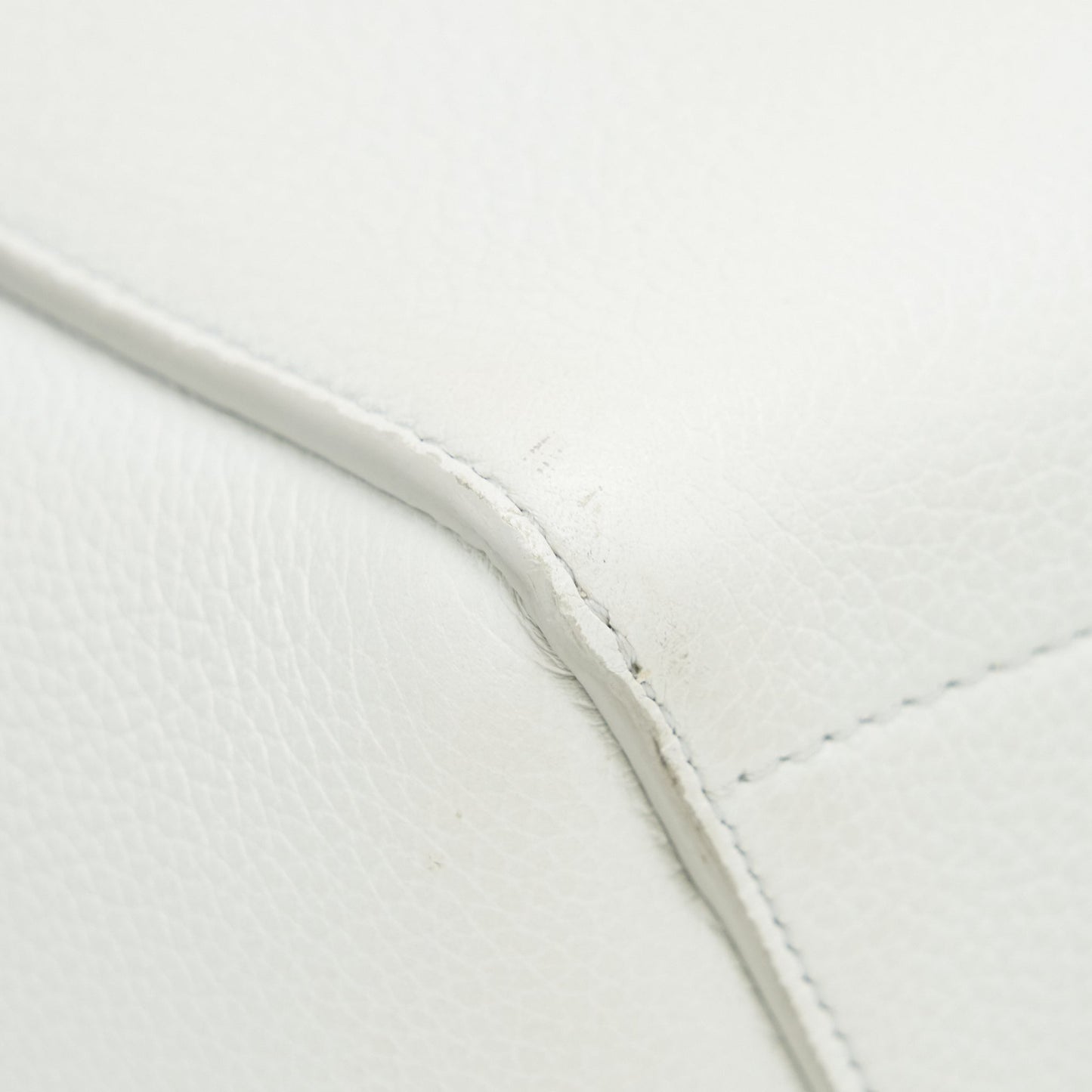 CELINE SANGLE BUCKET BAG IN WHITE