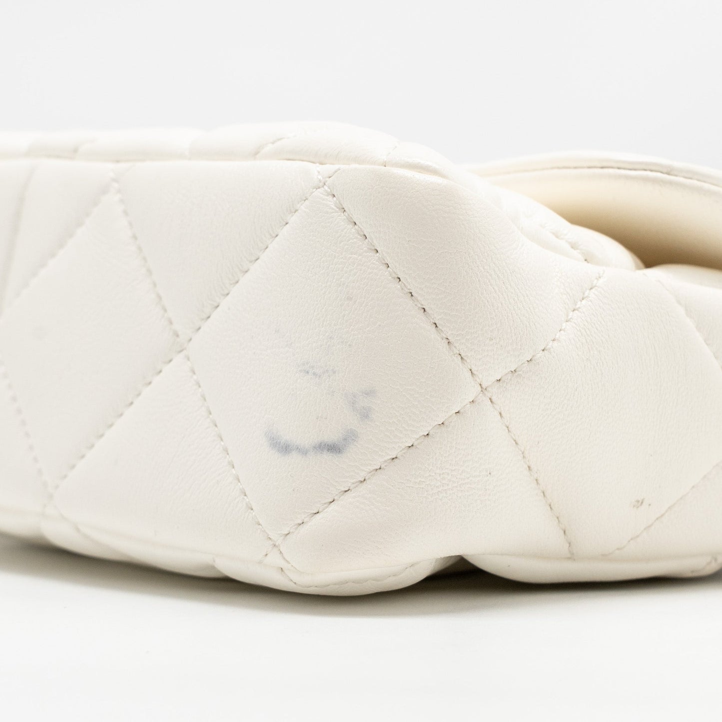 Chanel 23s coco love small flap bag lambskin White GHW (microchip)