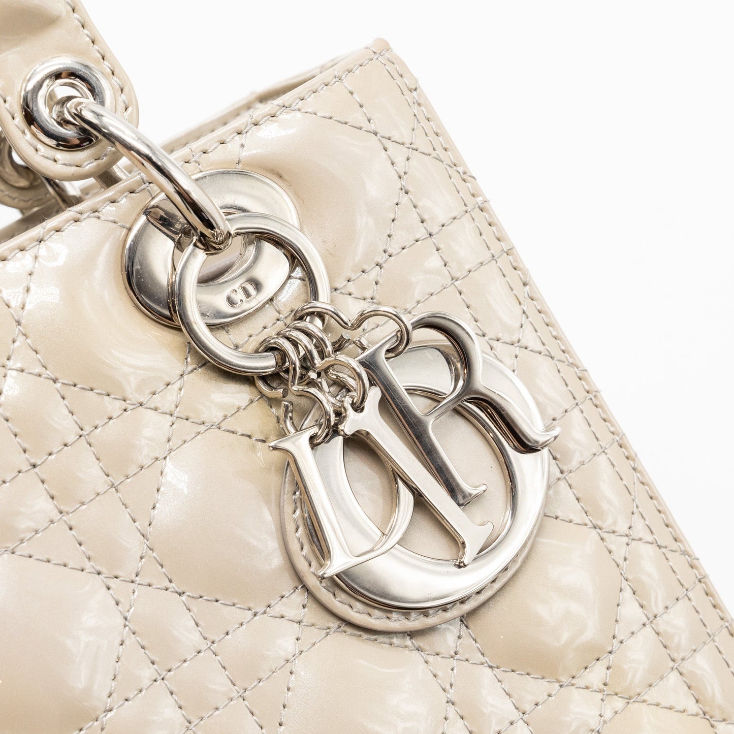 Dior medium lady dior patent light grey SHW