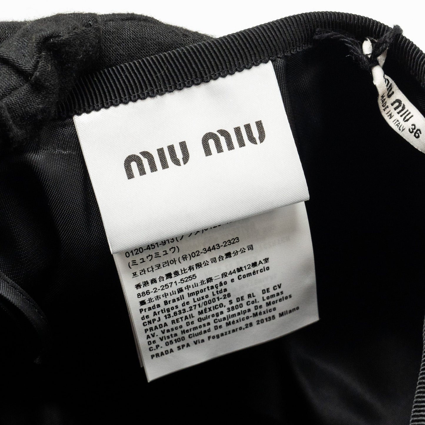 MIU MIU Size 36 Mini Skirt With Pearl Button Virgin Wool Black