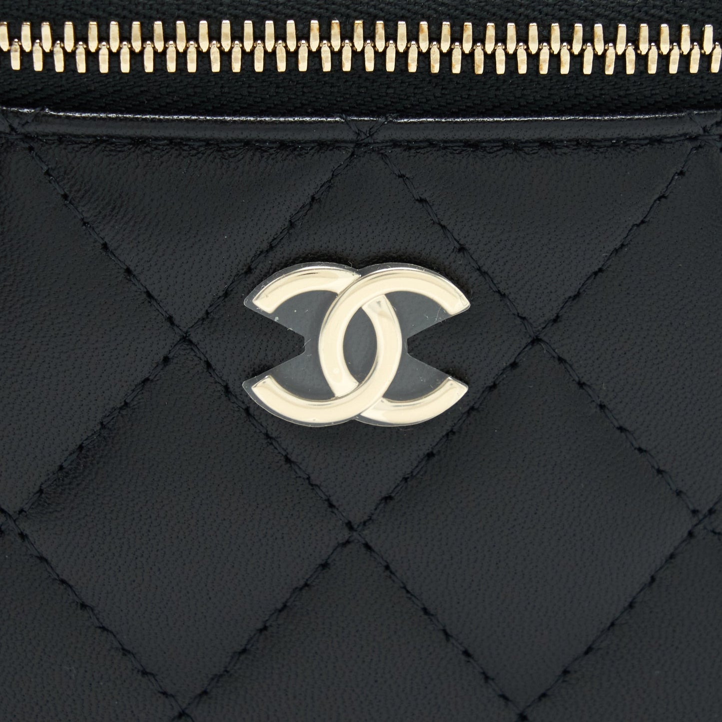 Chanel 22P Top Handle Mini Vanity With Chain And Mirror Lambskin Black LGHW
