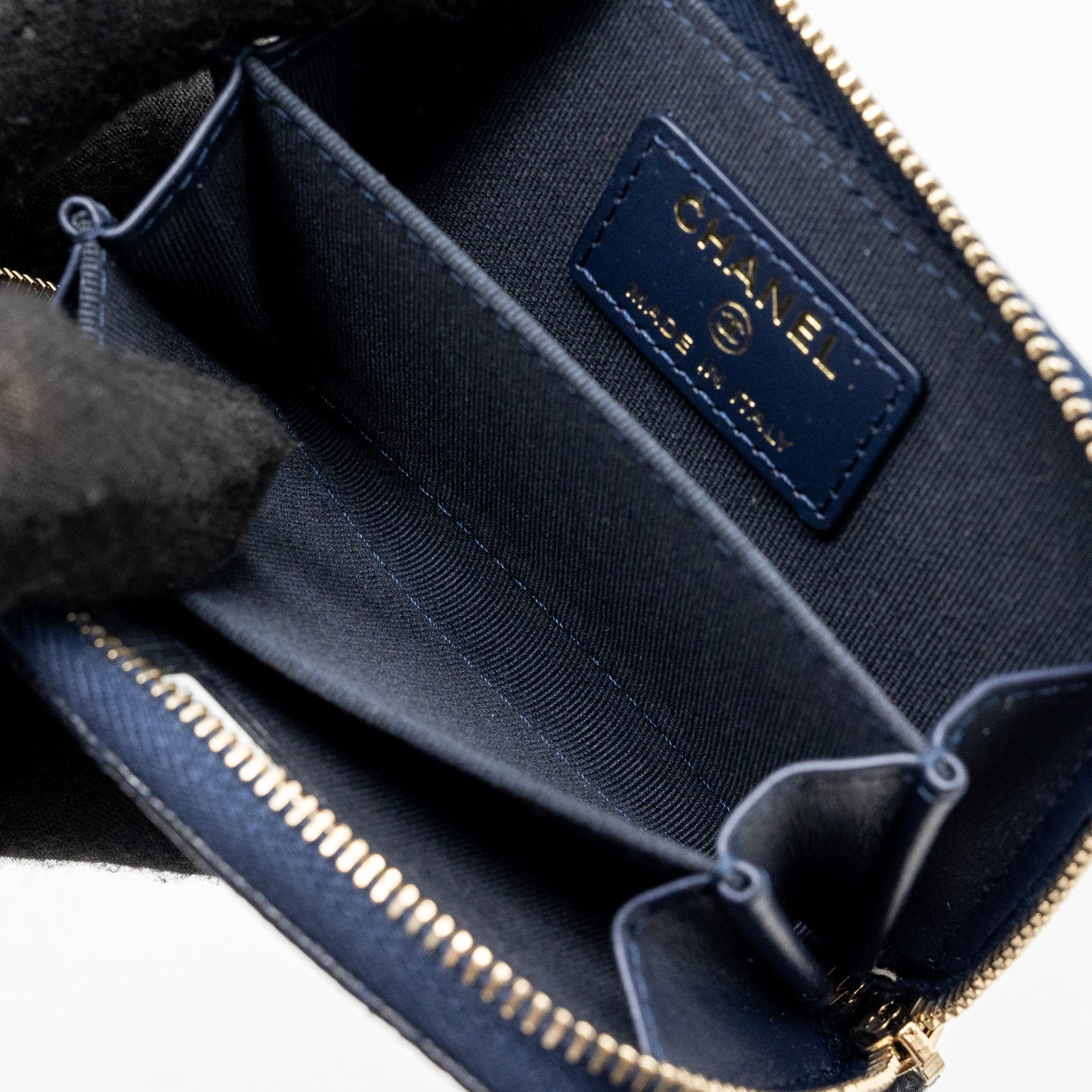 Chanel quilted zip card holder caviar navy SHW (microchip)