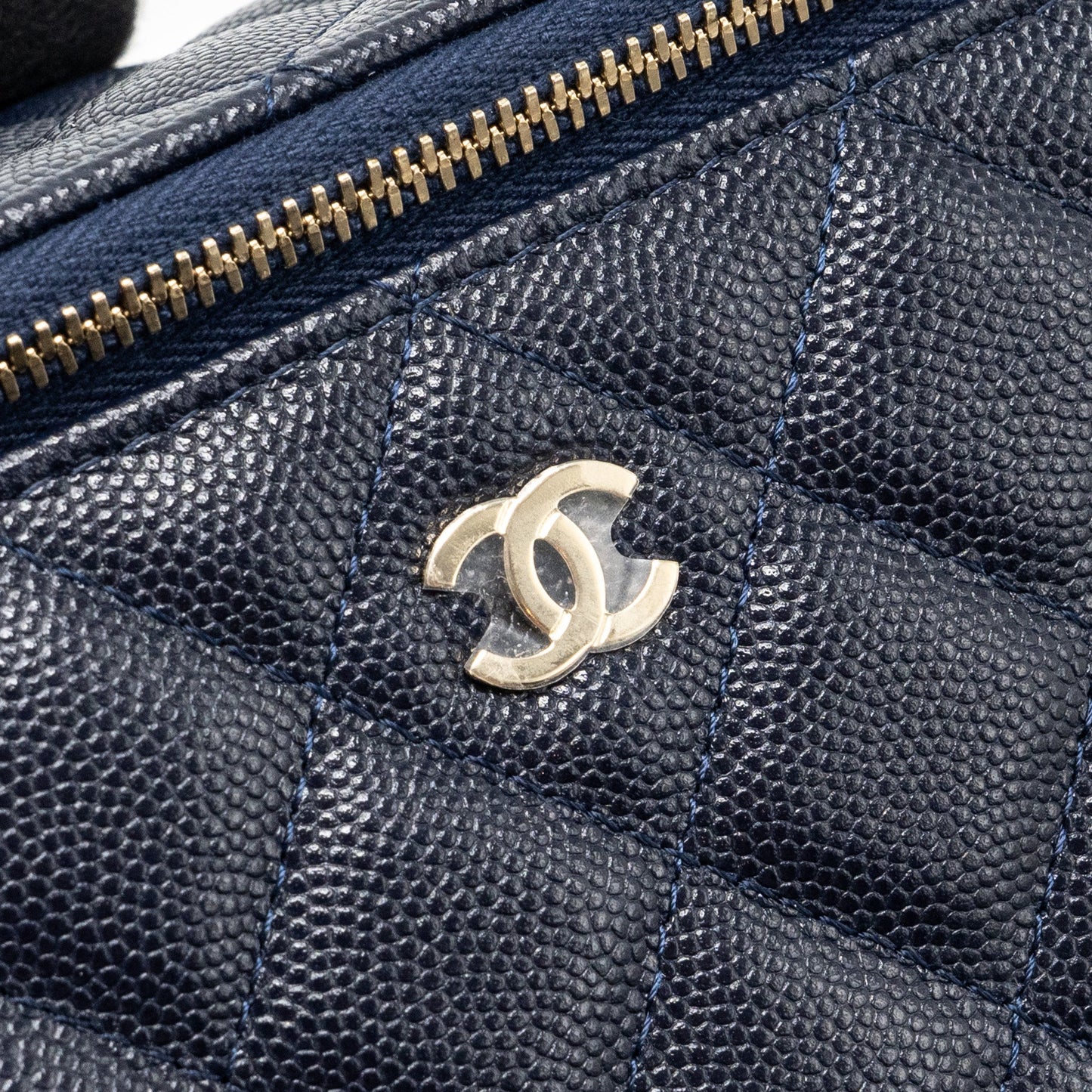 Chanel 23c long vanity case caviar navy LGHW (microchip)
