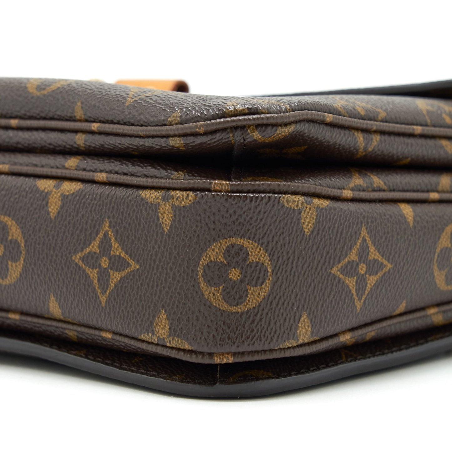 Louis Vuitton Pochette Métis Monogram Canvas Year 2015