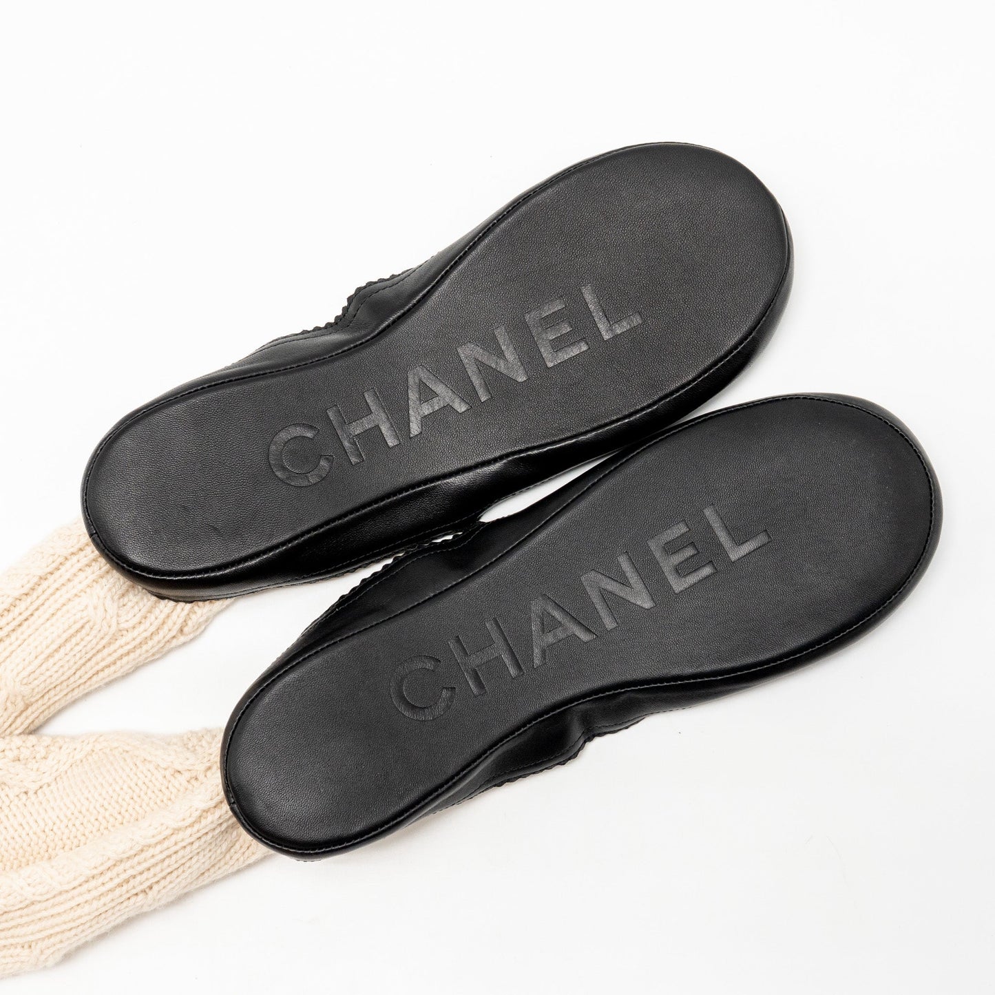 Chanel CC Logo Sock Slipper &Blanket Travel Set Cashmere Cream Knit