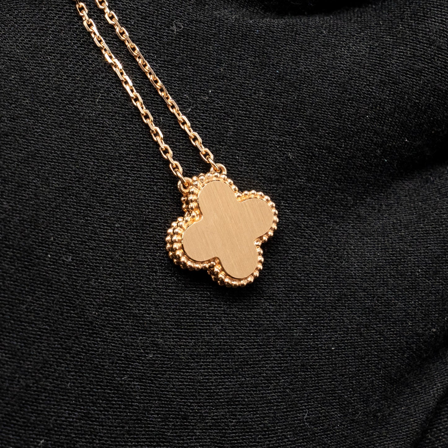 Van Cleef and Arpels 2023 Holiday Limited Pendant silver Obsidian / rose gold / diamond