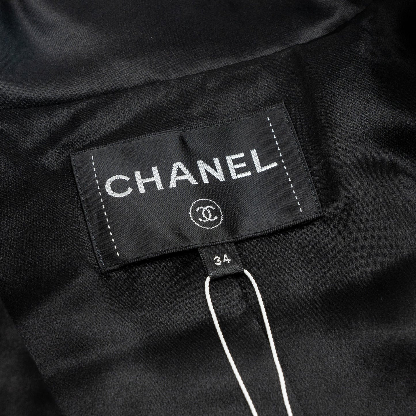 Chanel size 34 22P cotton and silk tweed jacket black / white