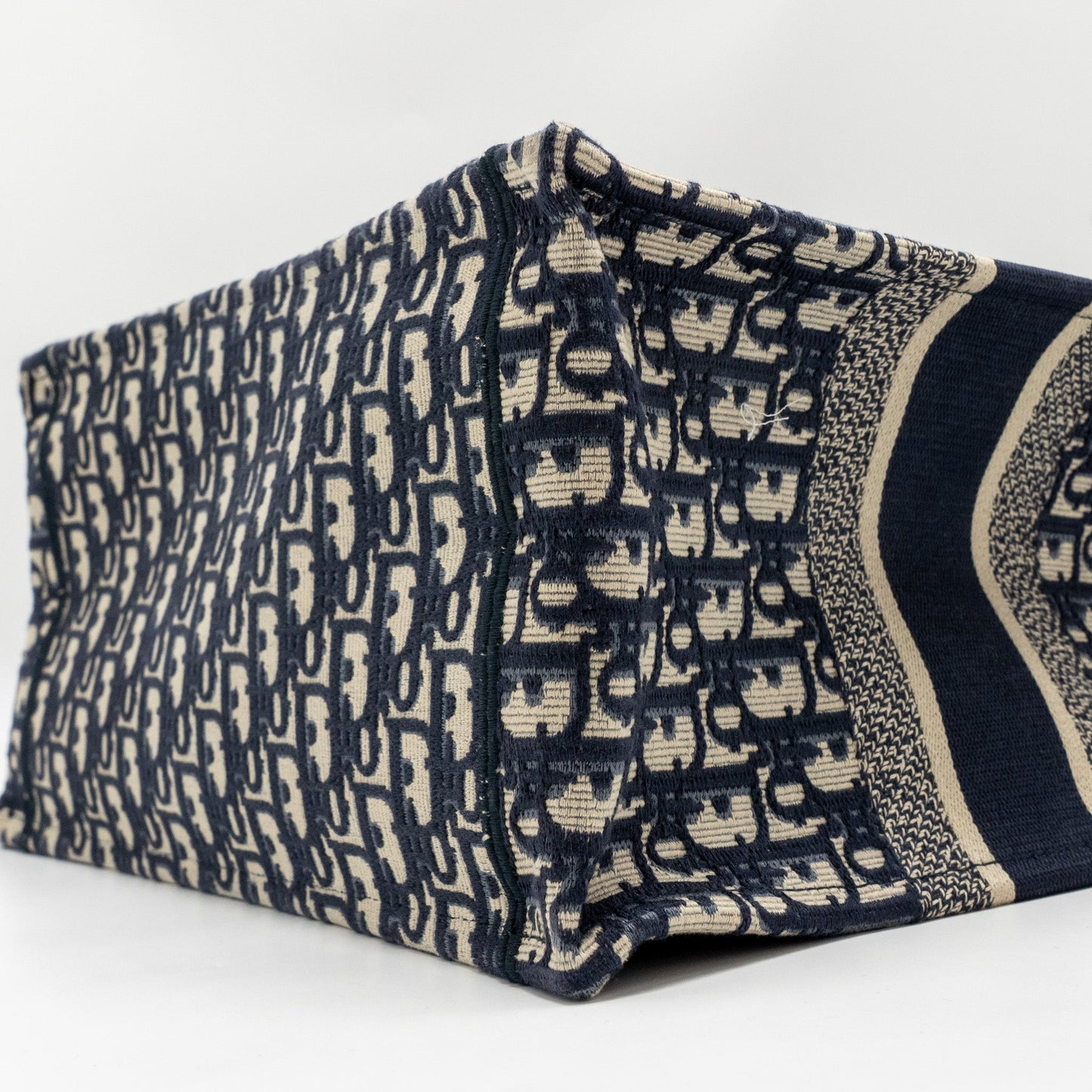 Dior Medium Dior Book Tote Dior Oblique Embroidery Ecru/Blue
