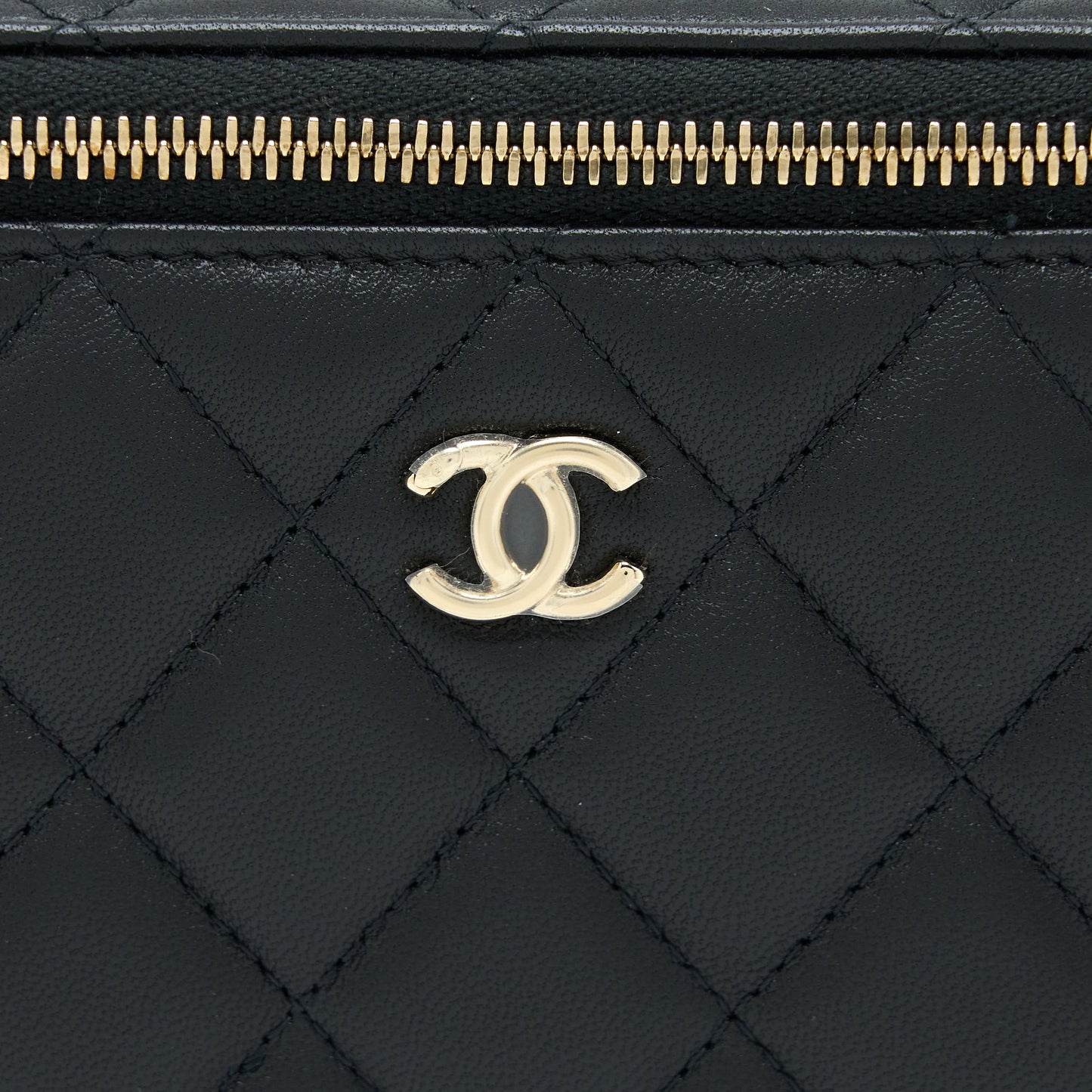 Chanel 23C Pearl Crush Long Vanity Lambskin Black LGHW (Microchip)