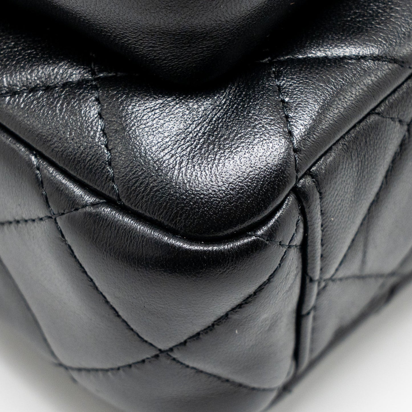 Chanel 25c Camera Bag Lambskin Black LGHW (microchip)