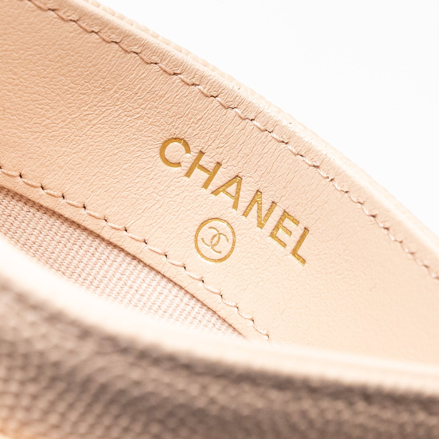 Chanel classic card holder caviar light beige LGHW