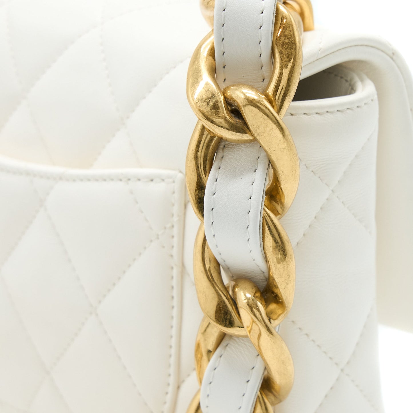 Chanel 22S Giant Chain Flap Shoulder Bag Lambskin White Brushed GHW (Microchip)