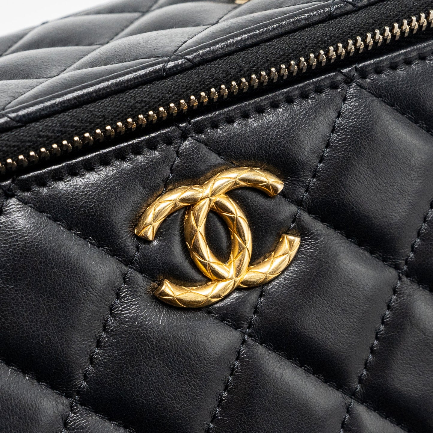 Chanel 22K Gold Pillar long vanity with adjustable chain lambskin black GHW (microchip)