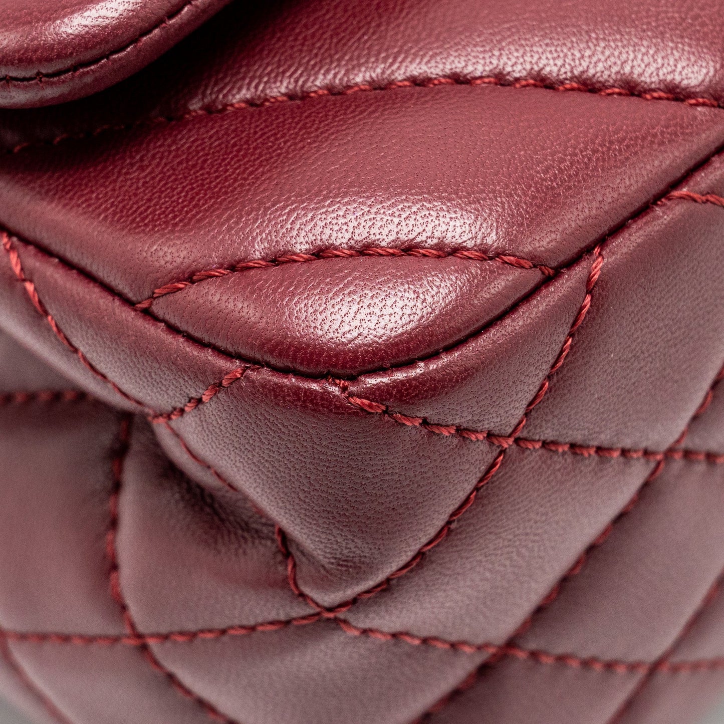 Chanel Chevron Flap bag Lambskin dark red SHW