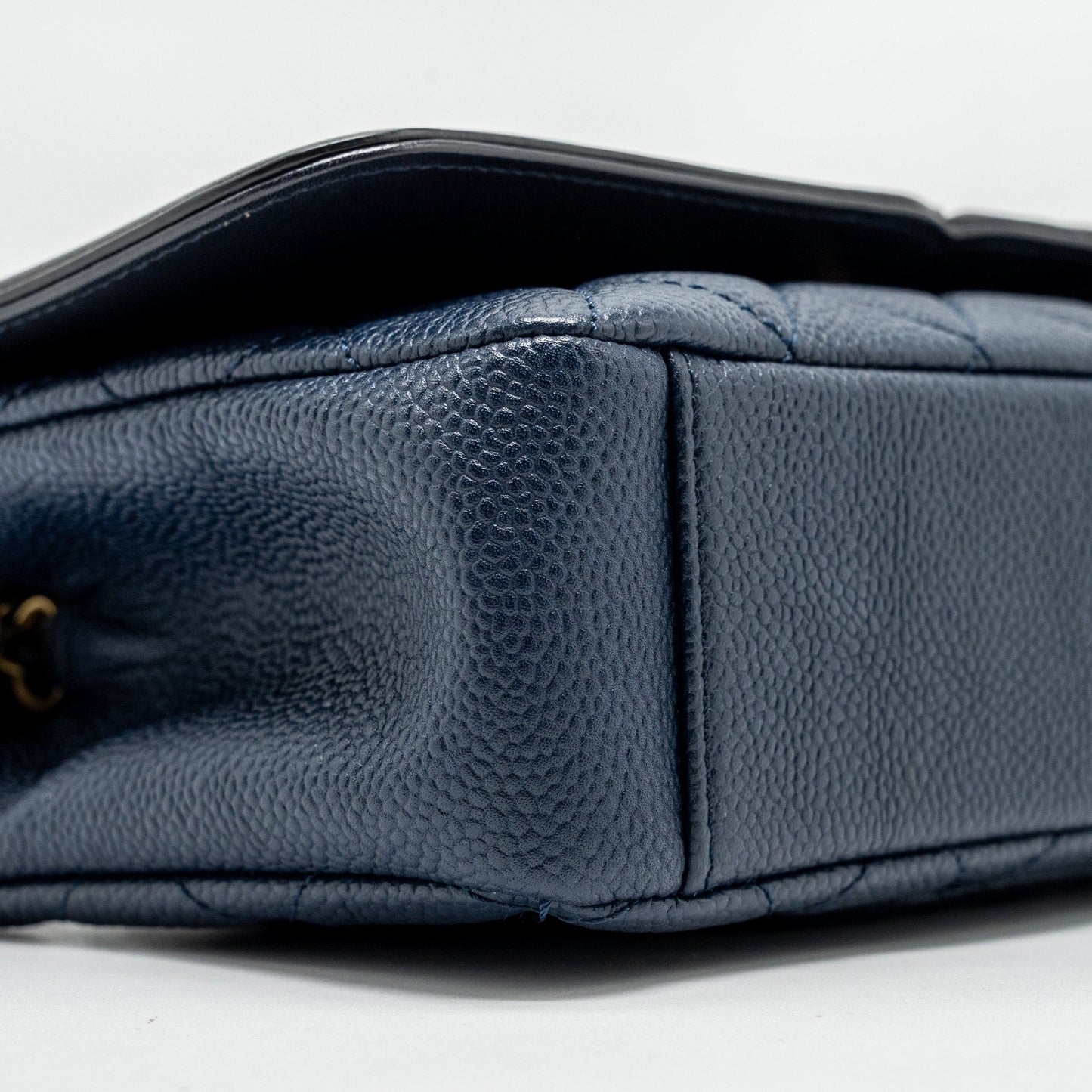 Chanel Filigree flap bag Caviar Navy/black GHW