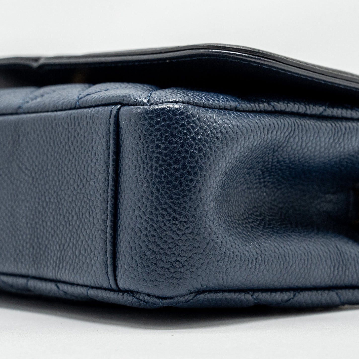 Chanel Filigree flap bag Caviar Navy/black GHW
