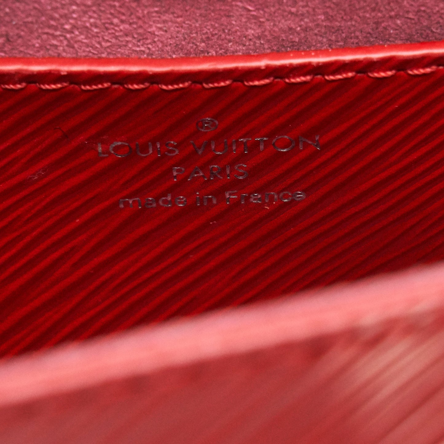 Louis Vuitton Twist Bag MM Red SHW