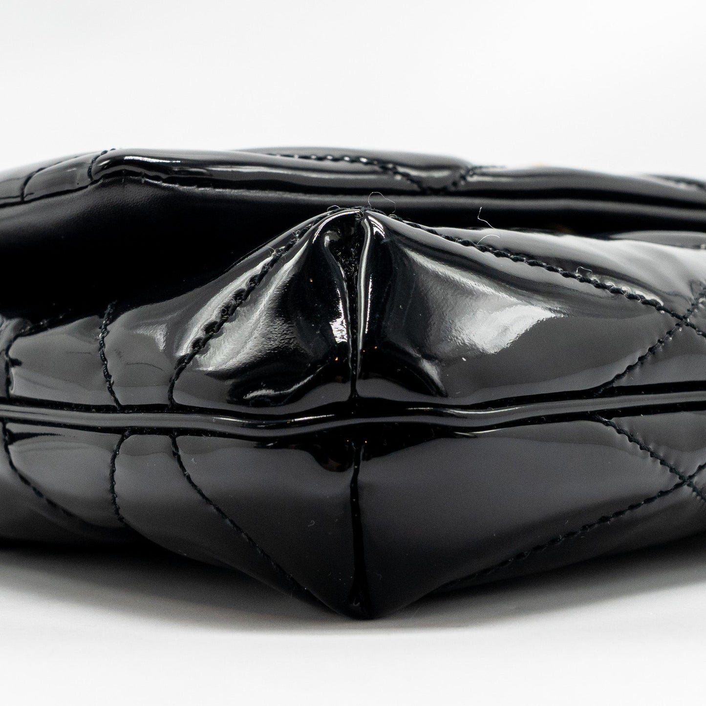 Saint Laurent/YSL LE 5 A 7 Quilted Shoulder Bag Patent Black GHW