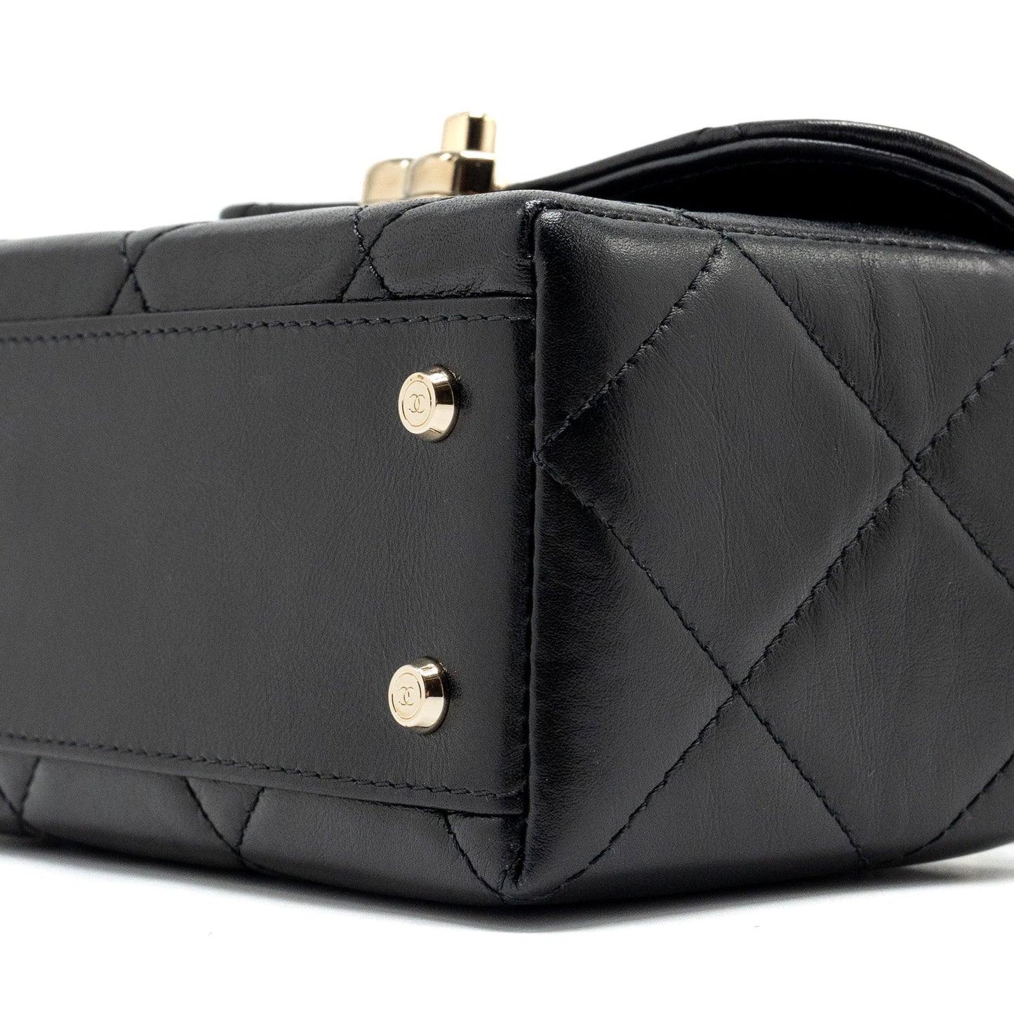 Chanel 23k top handle vanity bag shiny calfskin black GHW (microchip)