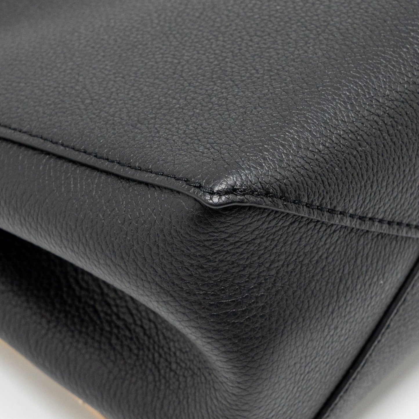 Louis Vuitton Lock Me II Calfskin Black/Vanilla SHW