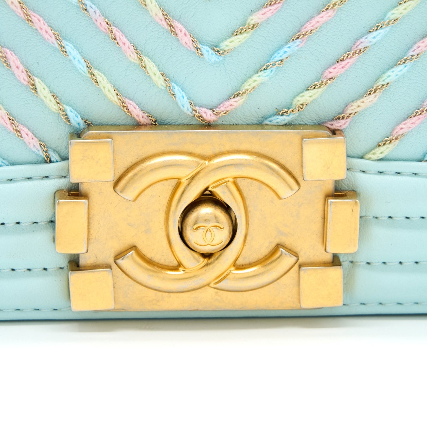 Chanel Small Boy Bag Chevron Calfskin Light Blue/Multicolour Brushed GHW