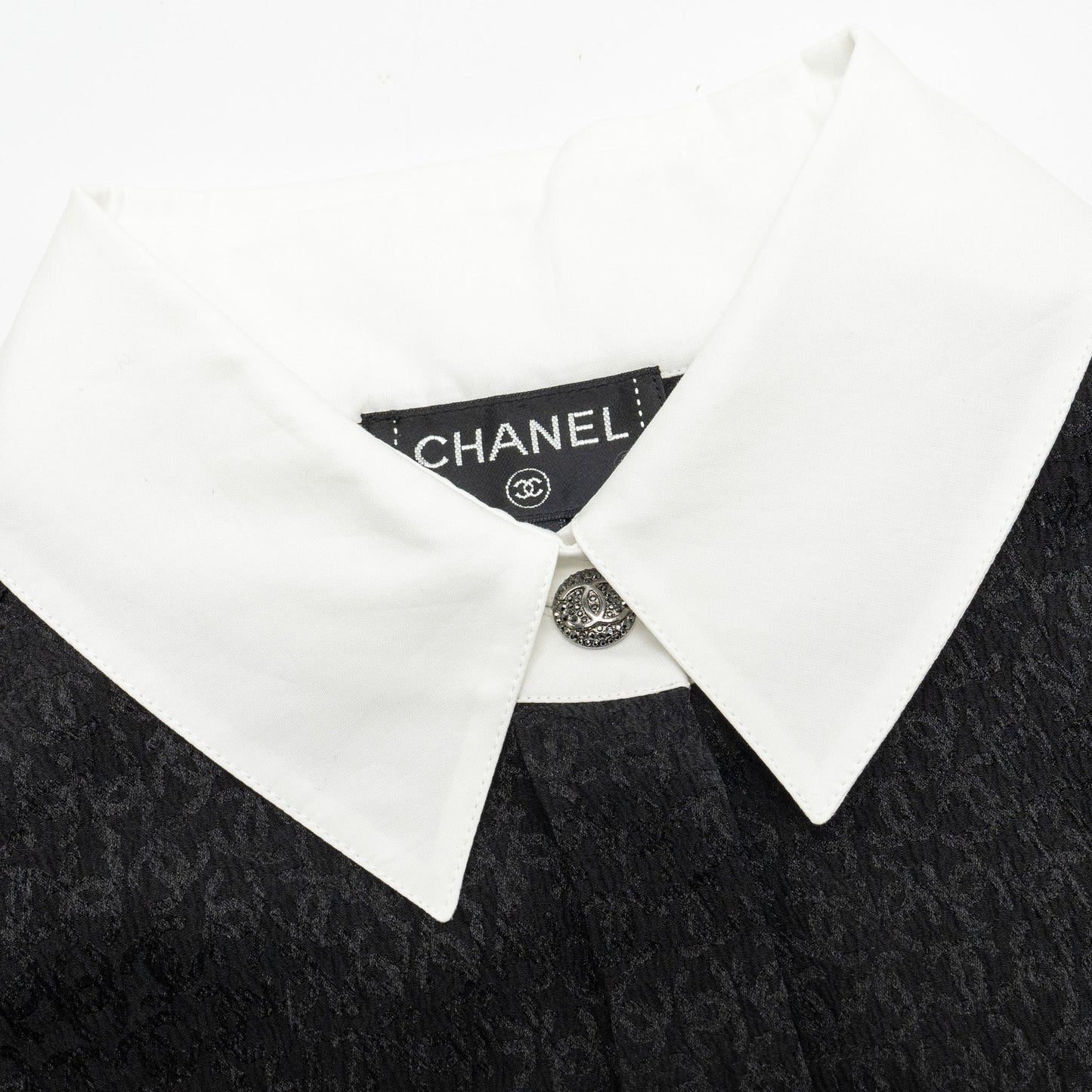 Chanel 21k Size 36 cc logo printed Tunic / Shirt Silk Black/White