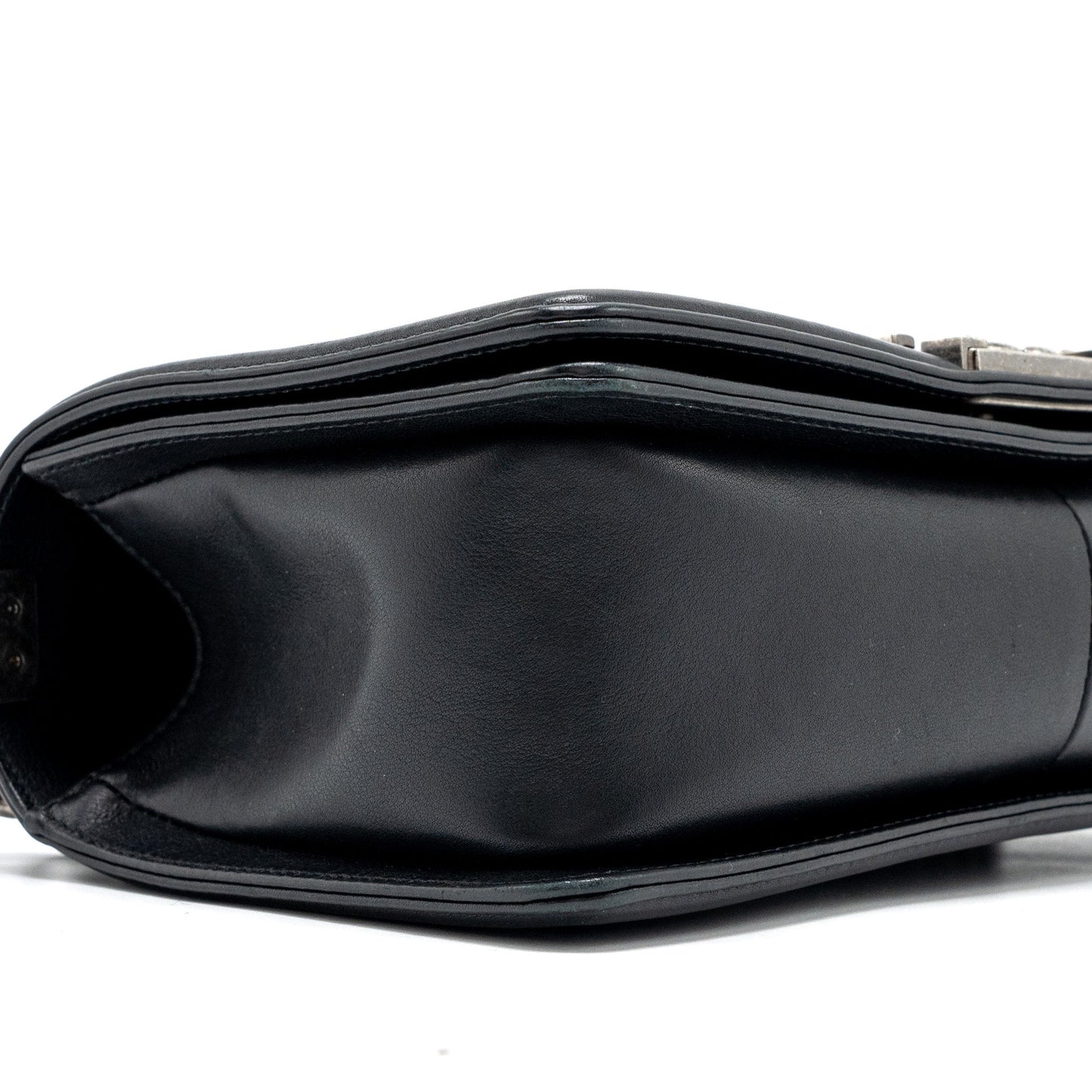 Chanel medium chevron boy bag lambskin black ruthenium hardware