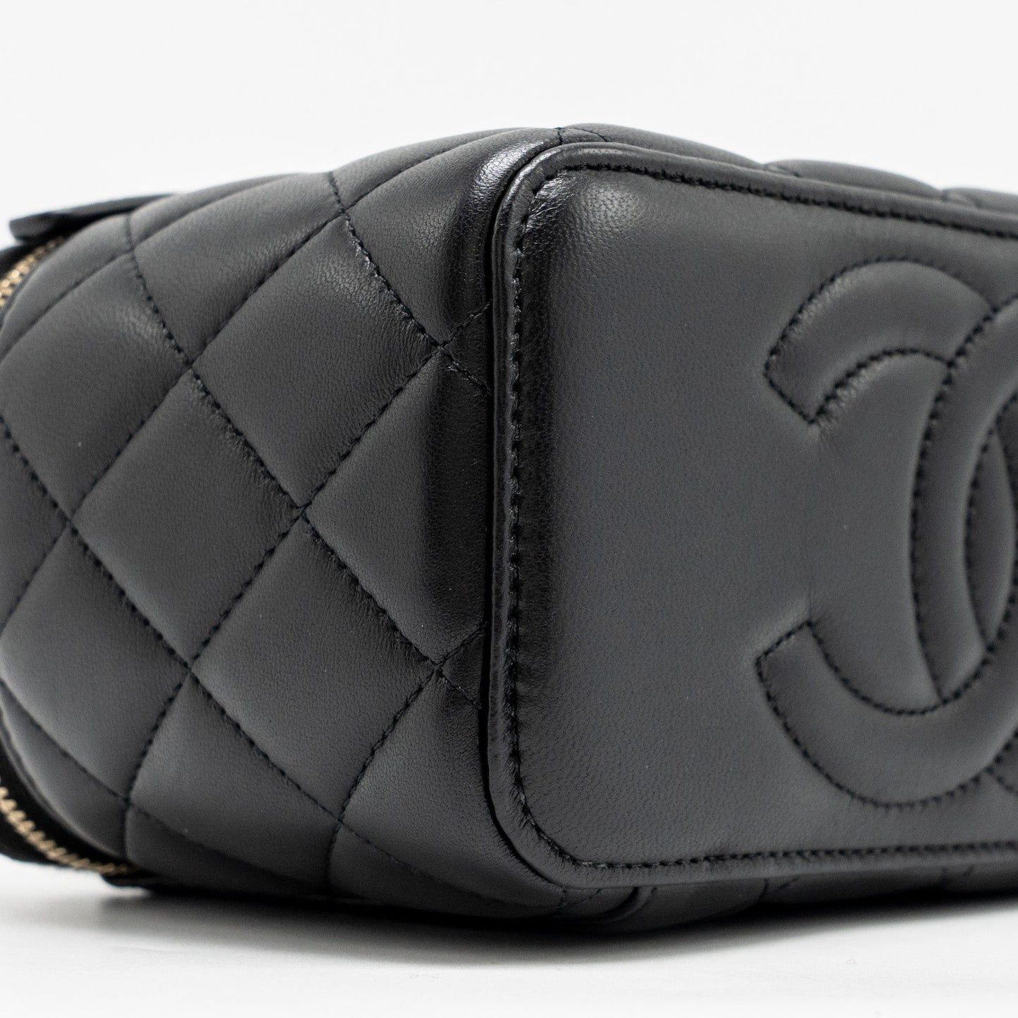 Chanel Top Handle Long Vanity Lambskin Black GHW(Microchip)