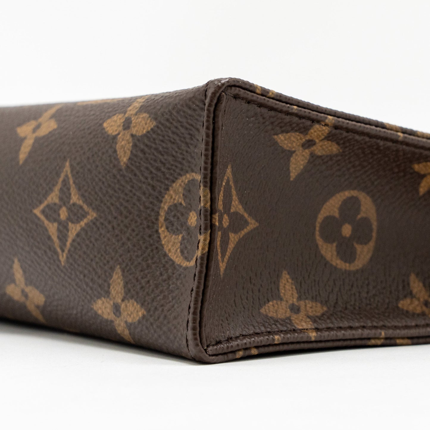 Louis Vuitton Toiletry Pochette 26 Monogram Canvas GHW