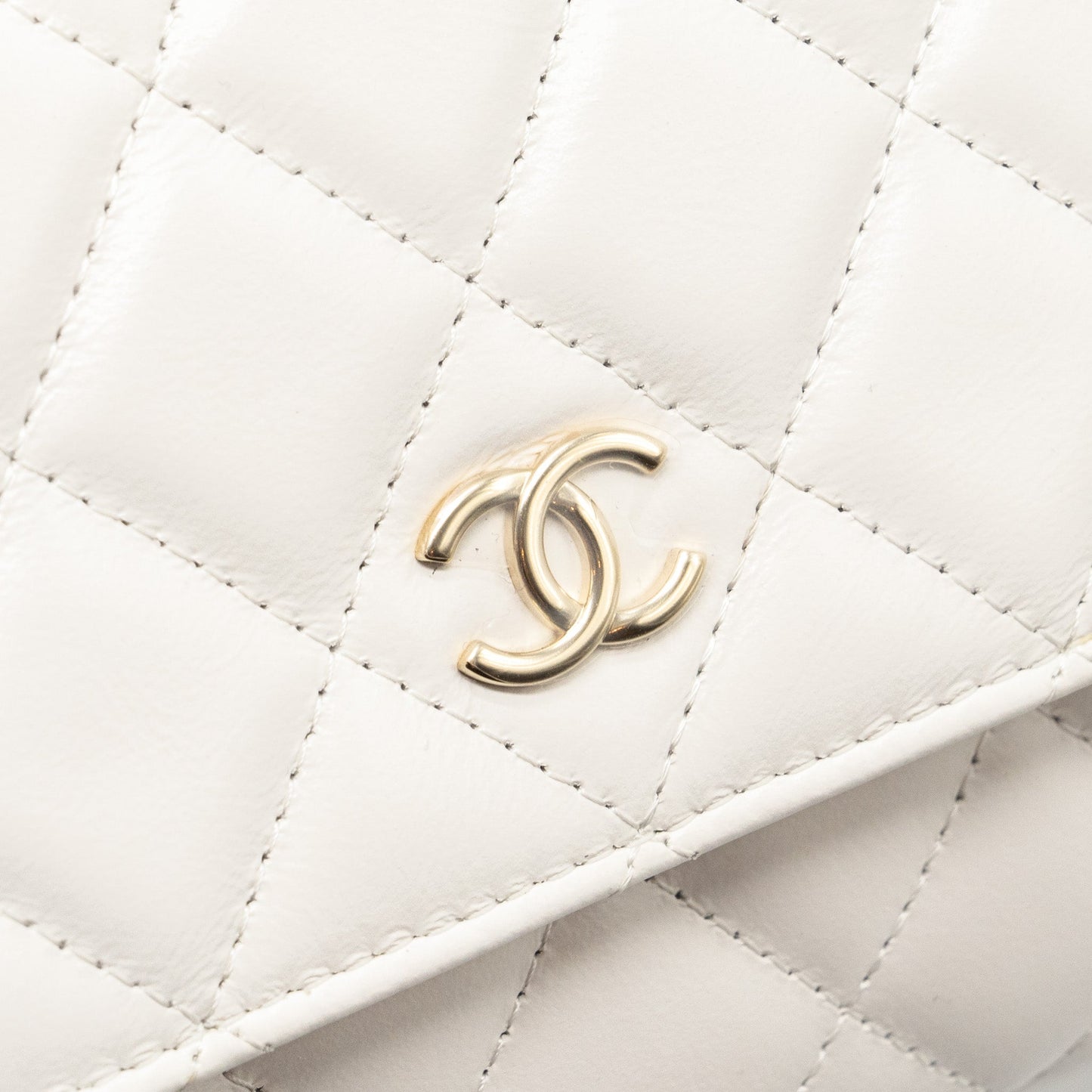 Chanel Top Handle Flap Wallet with chain Lambskin White LGHW (Microchip)