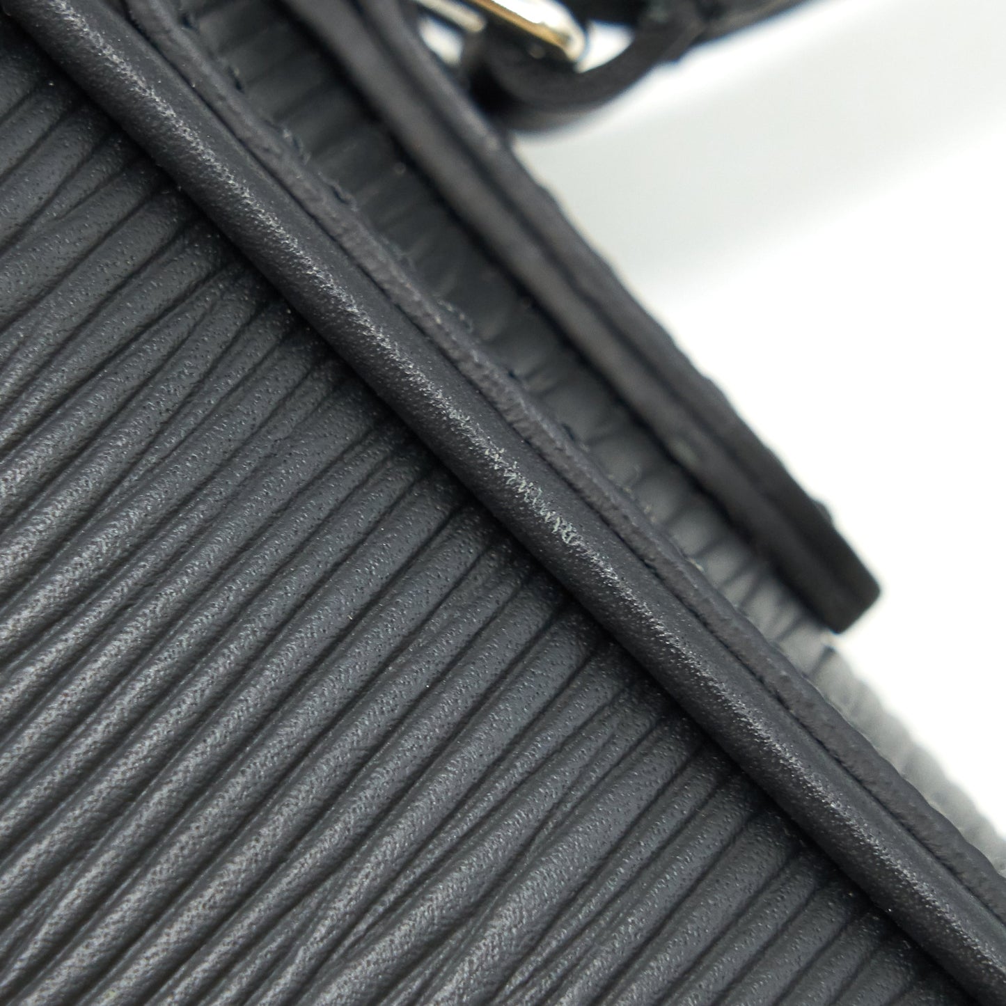 Louis Vuitton Mini Crossbody Bag Epi Leathe Black
